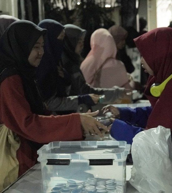Masjid Salman ITB Muliakan Orang Berbuka dengan  Ragam Menu Nusantara dan Dunia